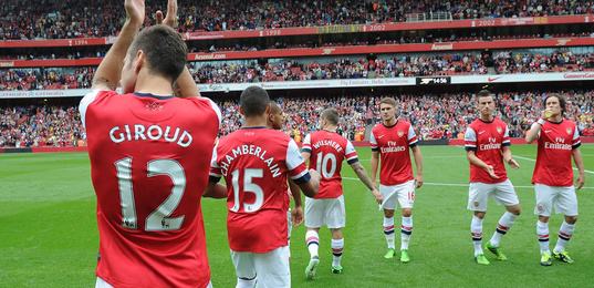 篮球勇士队内三分比赛，球星夺冠