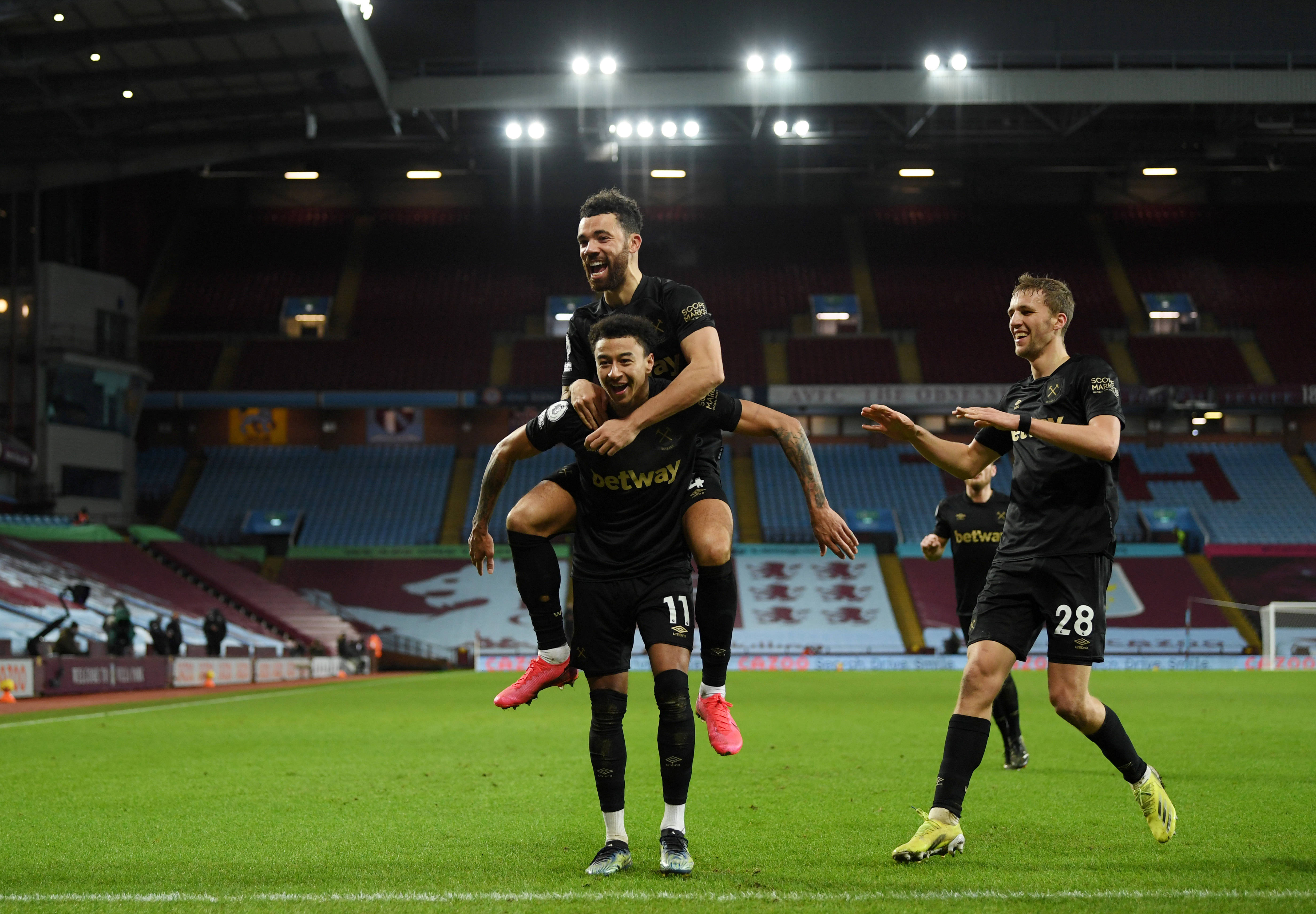 法甲前瞻：大巴黎为夺榜首不容有失，勒阿弗尔崇尚防守至上（法甲前瞻：巴黎冲击榜首不容失手，勒阿弗尔主打铁血防守）