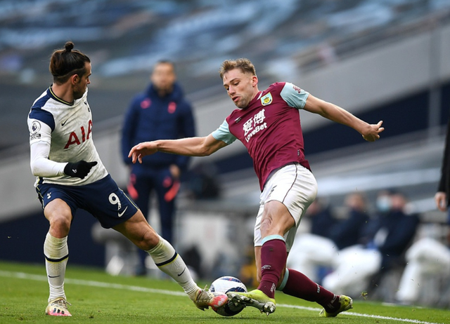 西乙联赛：余嘉豪出战19分钟，得到10分6篮板2盖帽