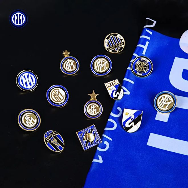 英超第15轮：B费2射1传姆伯莫芒特破门 曼联4-1狼队（英超第15轮：B费两射一传，姆伯莫与芒特破门，曼联4-1大胜狼队）