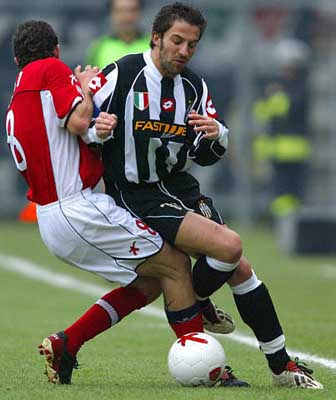 克拉克森替补得分达到8283分，超越吉诺比利升至历史第九