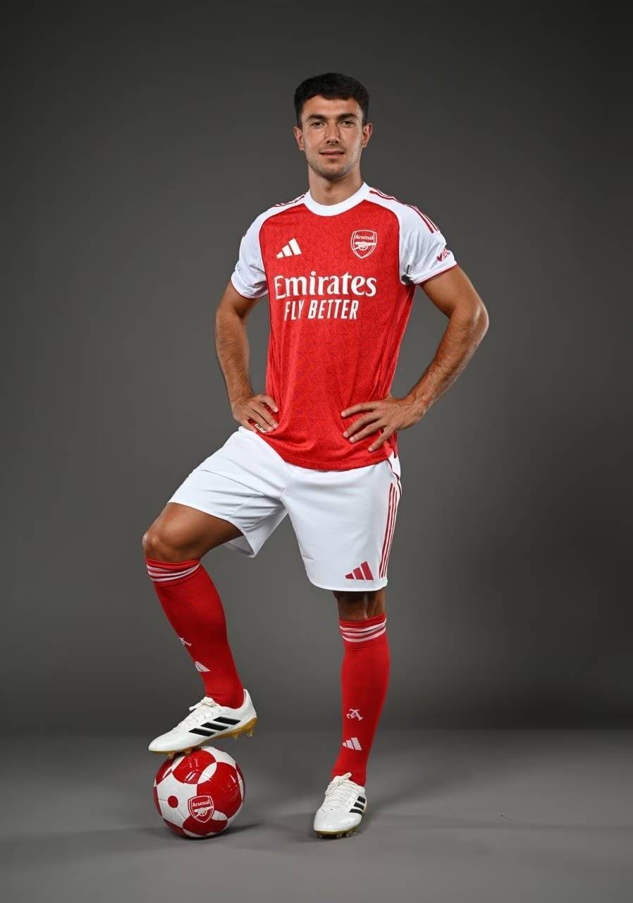 杜普兰蒂斯、特博戈两名巴黎奥运会金牌得主为摩纳哥vs巴黎开球