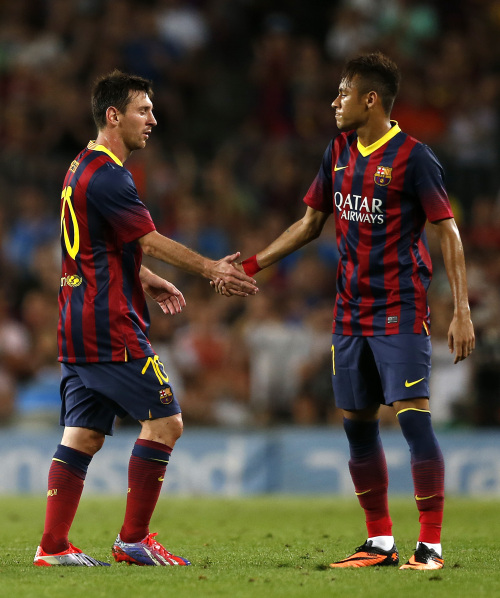 2-0，4-3！欧联杯之王神了，英超140亿对决战老东家，赢球=搅乱争冠格局（2-0、4-3！欧联杯霸主爆发，英超140亿豪门迎战老东家，赢球将搅乱争冠格局）