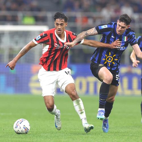 曼城官方：球队将在本周末对森林时身穿二客球衣出战（曼城官宣：周末战森林将穿第二客场球衣）