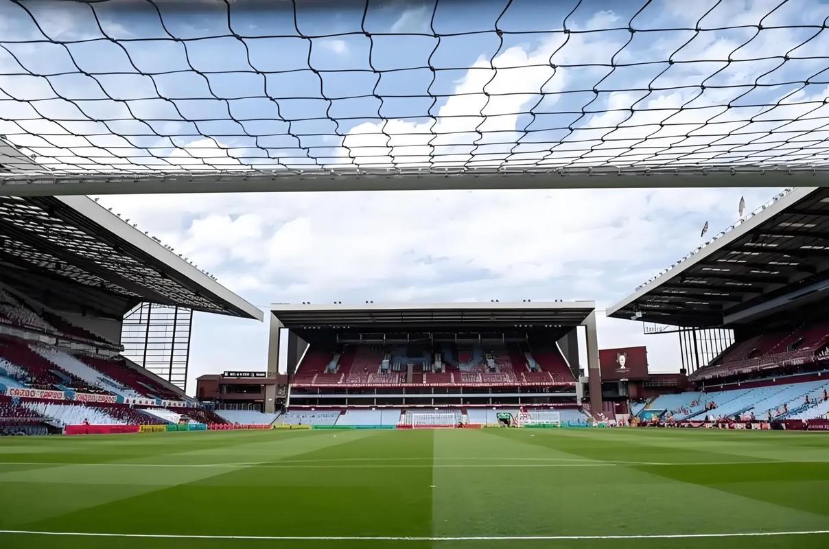 法甲半场：奥巴梅杨+格林伍德各建功，尼斯暂0-2马赛（法甲半场战报：马赛2-0领先尼斯，奥巴梅杨与格林伍德各入一球）