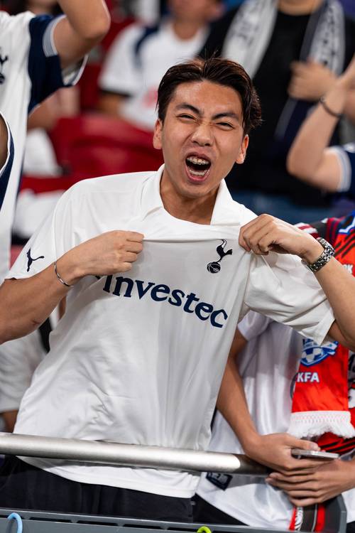 中国-西班牙商务论坛在成都举行，中足联理事长李克敏参加活动并发言