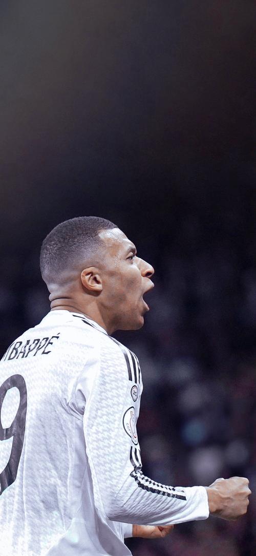 都体：米兰在关注布雷斯特左闸洛科，他是本赛季法甲抢断王